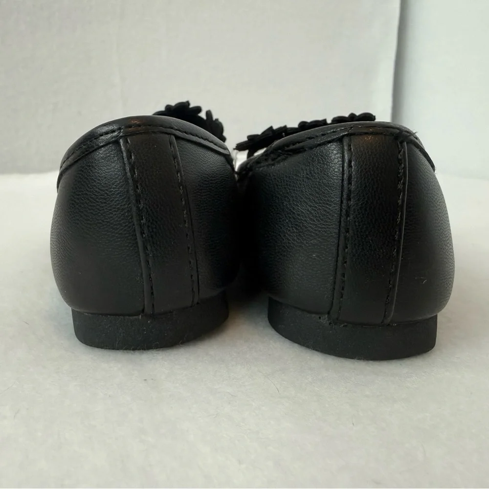 NWT-Jumping Beans Black Dress Shoe with Floral Accent Toddler size 6 Junieeblack